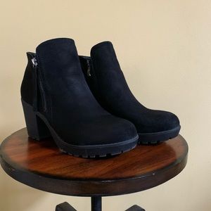 TOP Moda black chunky sole bootie